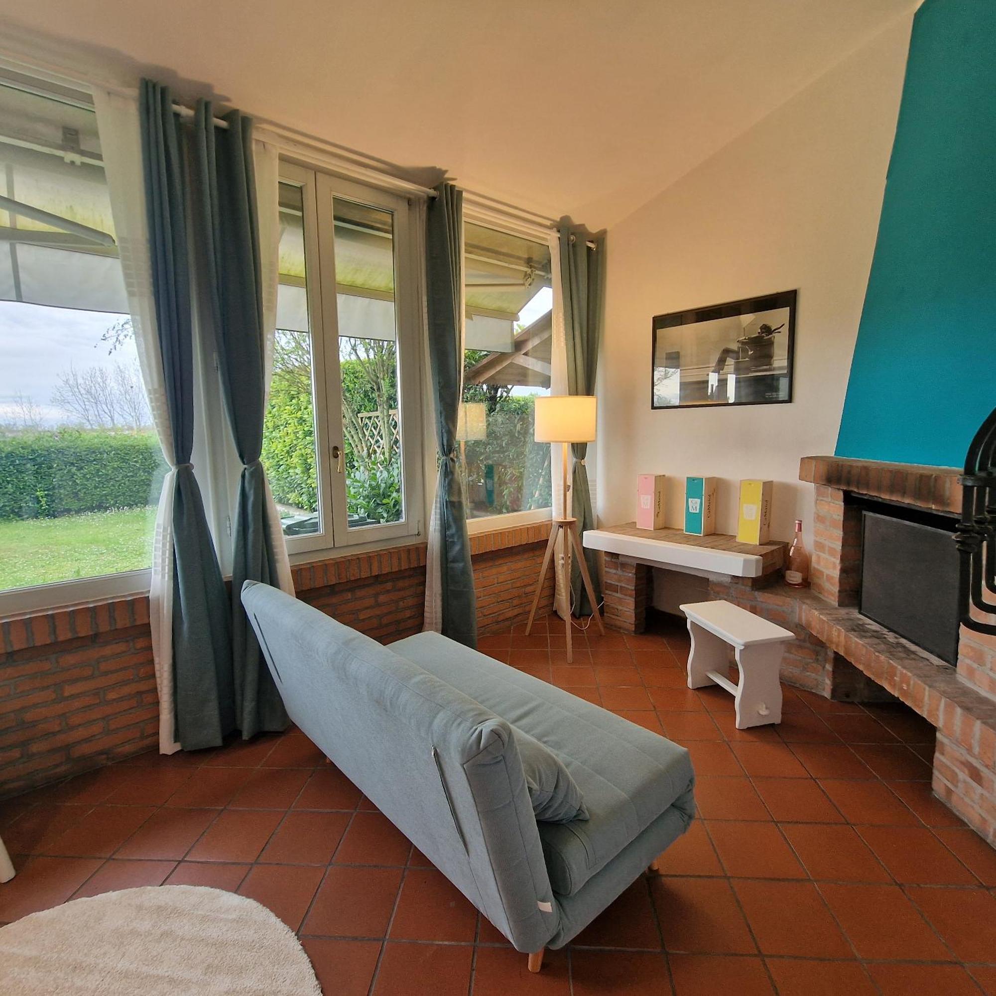 Bagnolo San Vito Residenza Vittoriaヴィラ エクステリア 写真
